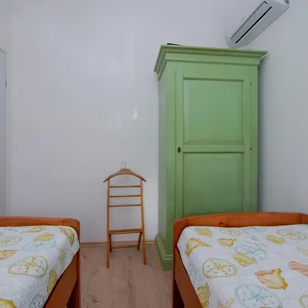Vera Apartment