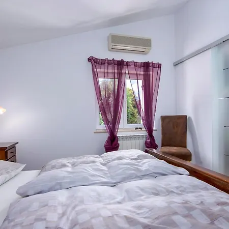 Apartment Vera *